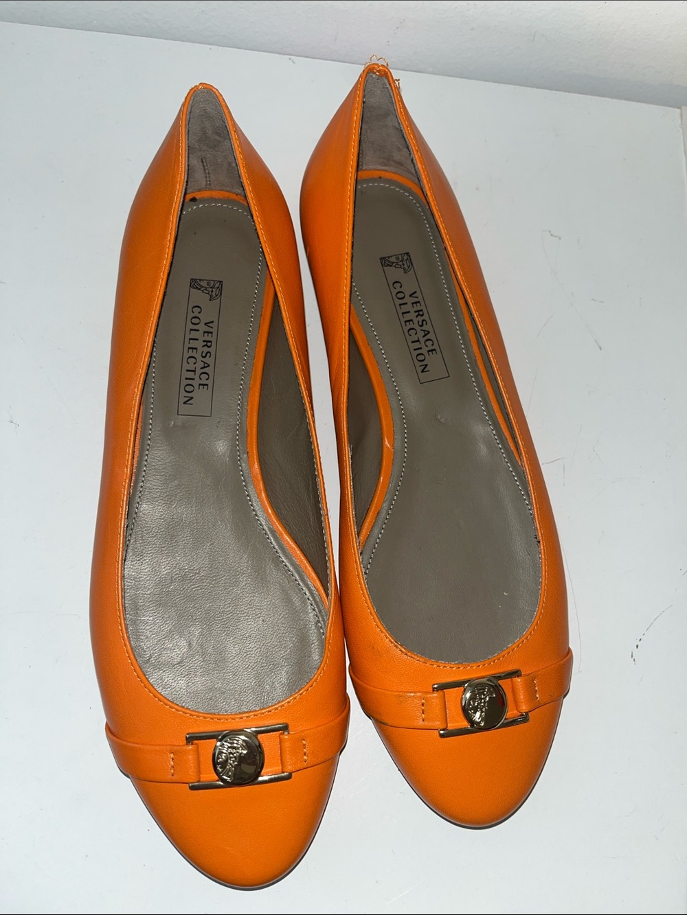 VERSACE COLLECTION ORANGE LEATHER LOAFERS WITH GOLD MEDALLION SIZE 8